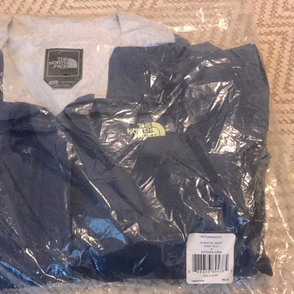 The NorthFace Venture Jacket NWT Women's Small - Picture 3 of 8